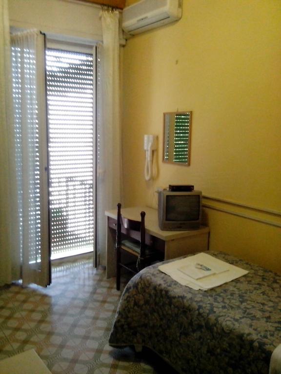 Albergo Da Peppino Poggio Mirteto Rum bild